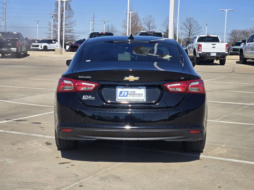 Used 2022 Chevrolet Malibu LT image 7