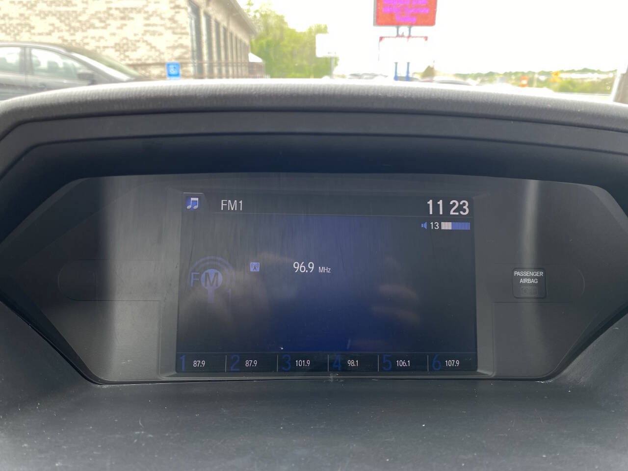 Used 2016 Honda Odyssey LX image 25