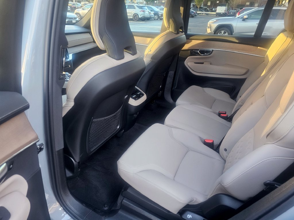 Certified 2025 Volvo XC90 B5 Core AWD/4WD image 14