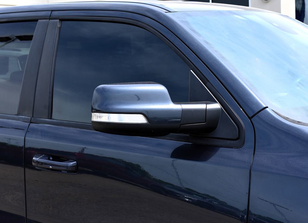 Used 2019 RAM 1500 Laramie AWD/4WD image 7