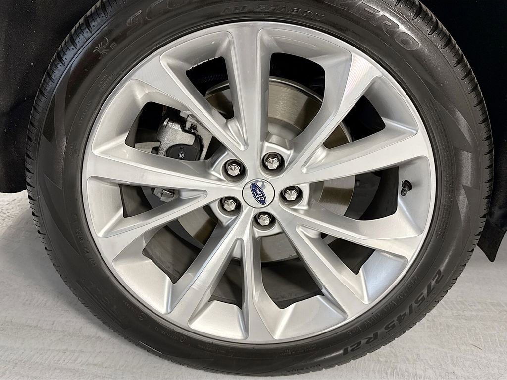 Used 2023 Ford Explorer Platinum image 35