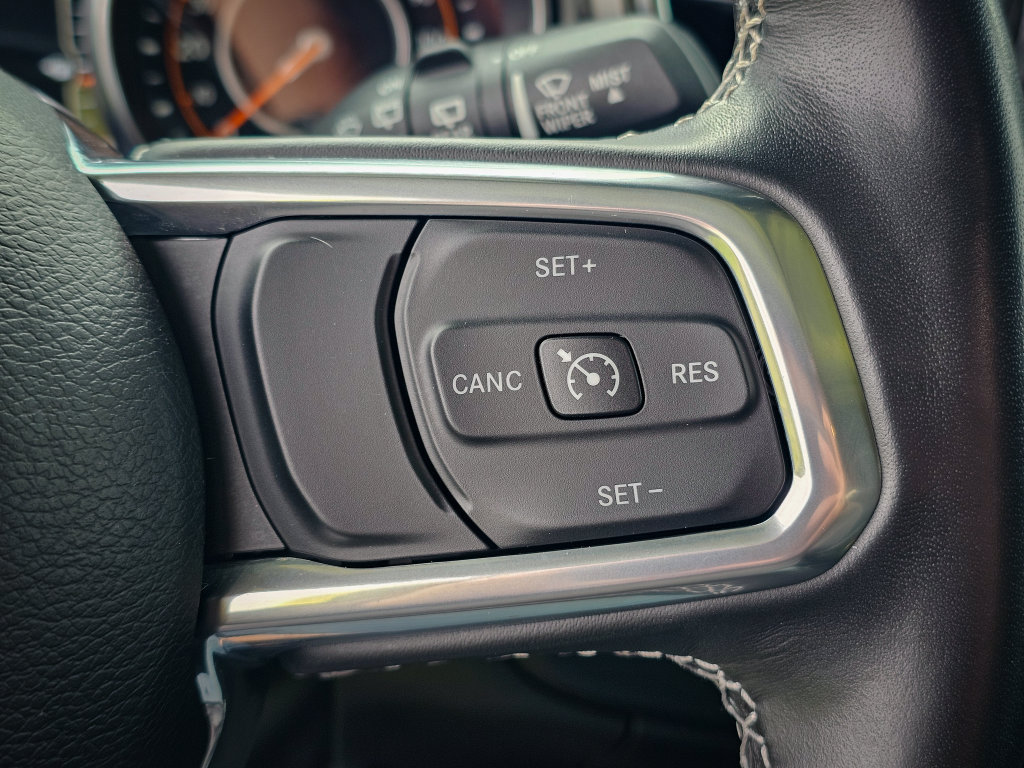 Used 2022 Jeep Wrangler Unlimited Sahara w/ Cold Weather Group AWD/4WD image 20