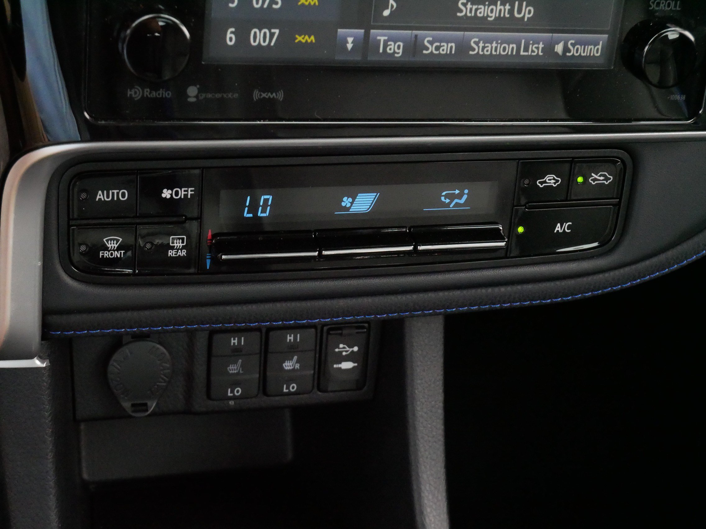 Certified 2019 Toyota Corolla XSE FWD image 23