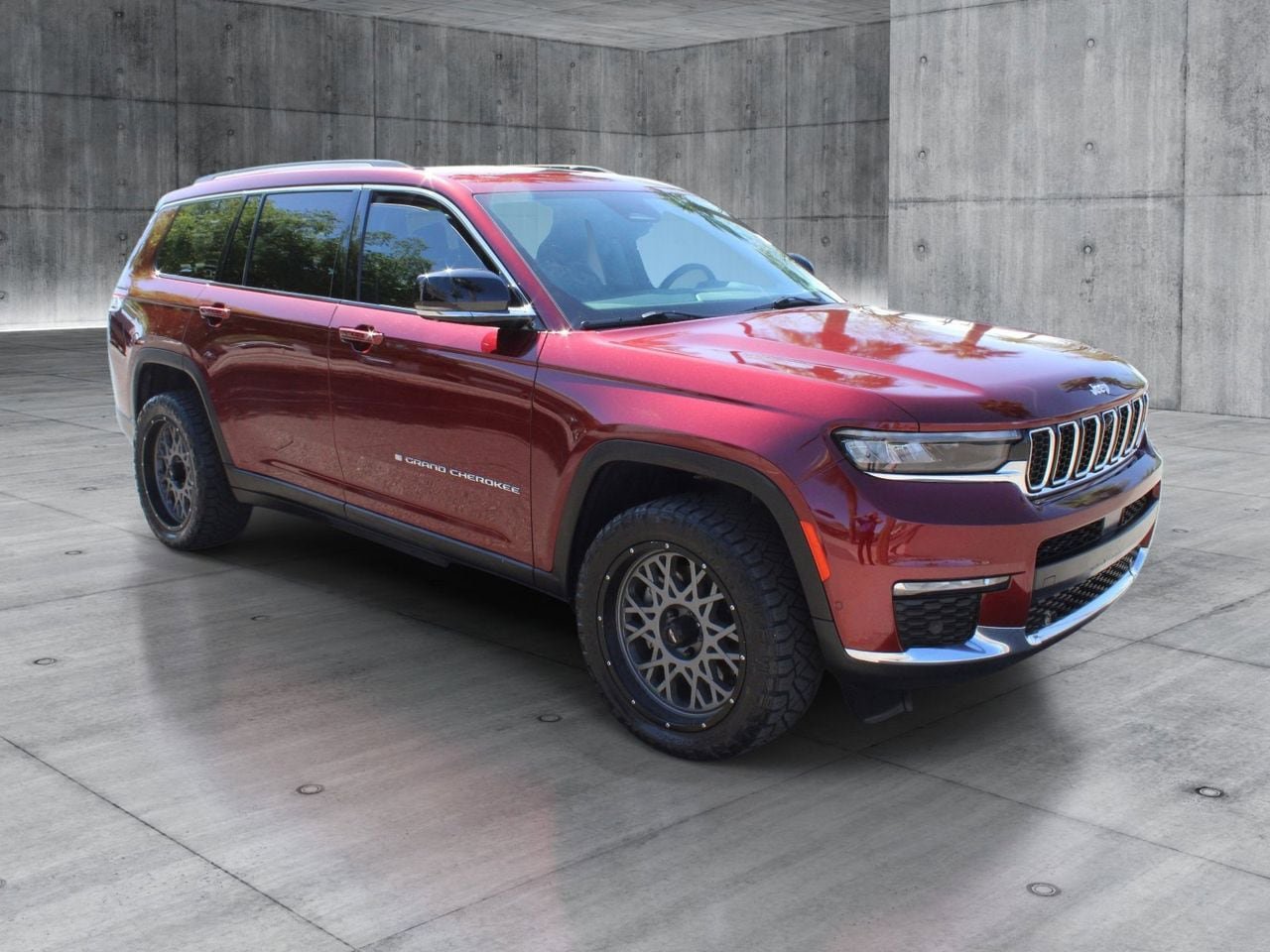 Used 2022 Jeep Grand Cherokee L Limited w/ Luxury Tech Group II AWD/4WD image 7