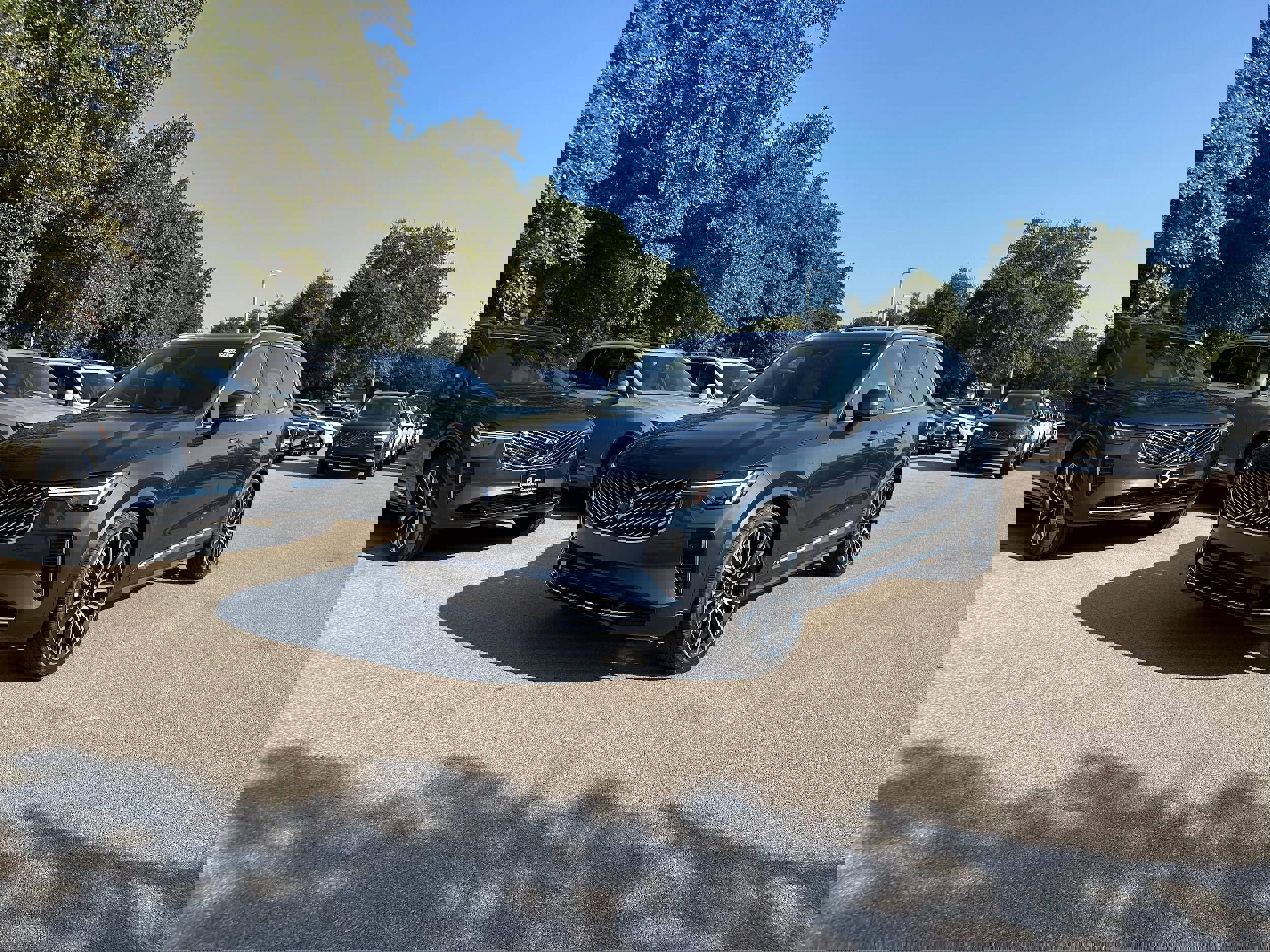 New 2026 Volvo XC90 B5 Ultra image 2