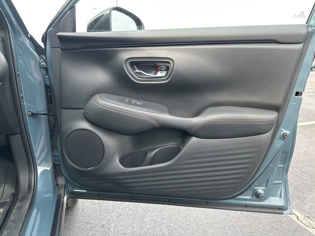 Used 2025 Honda HR-V Sport image 10
