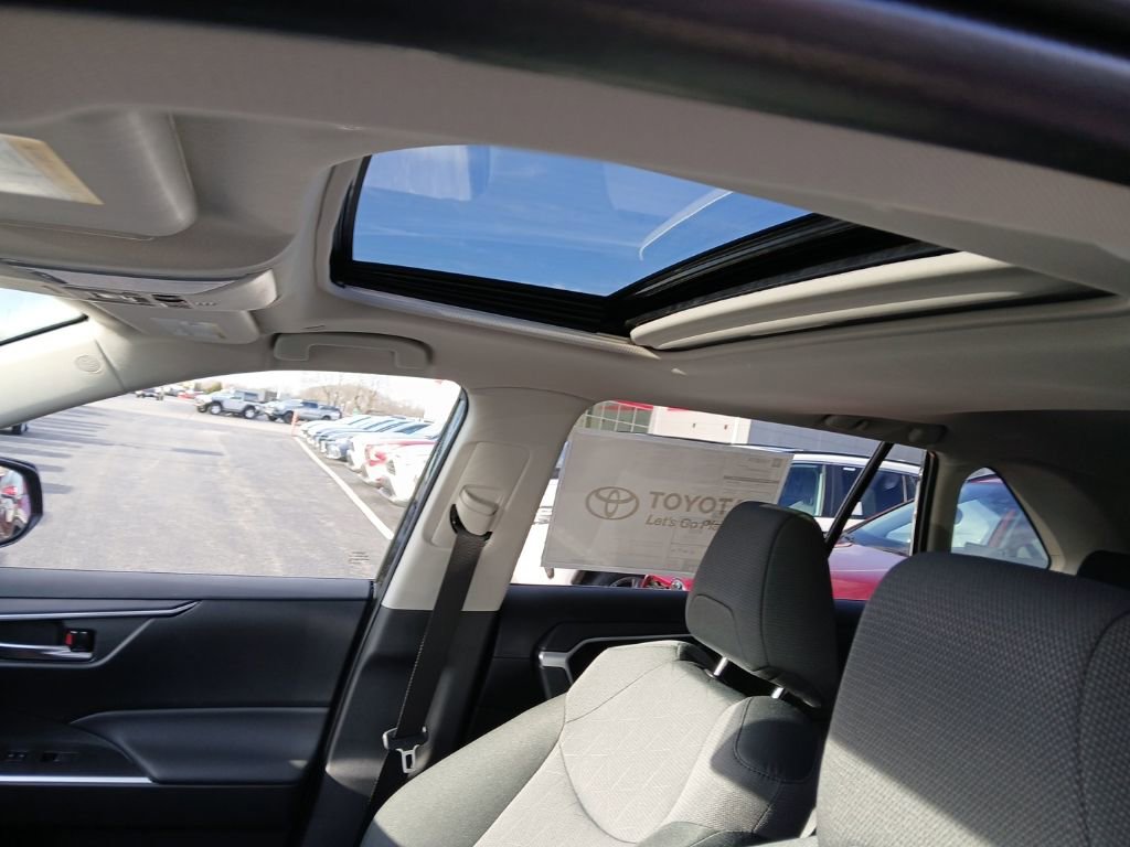 New 2025 Toyota RAV4 XLE image 6