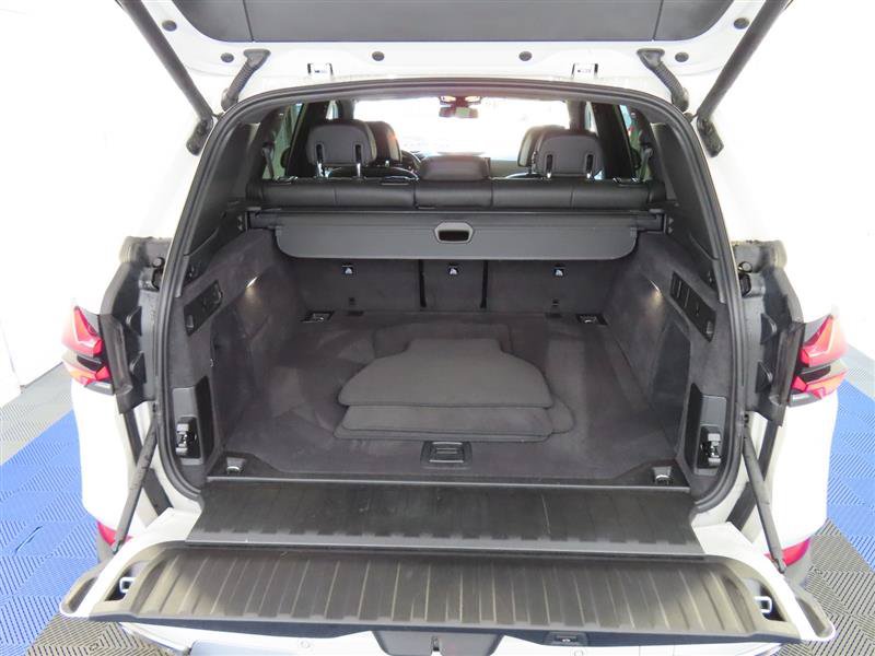 Used 2024 BMW X5 sDrive40i w/ Premium Package RWD image 9