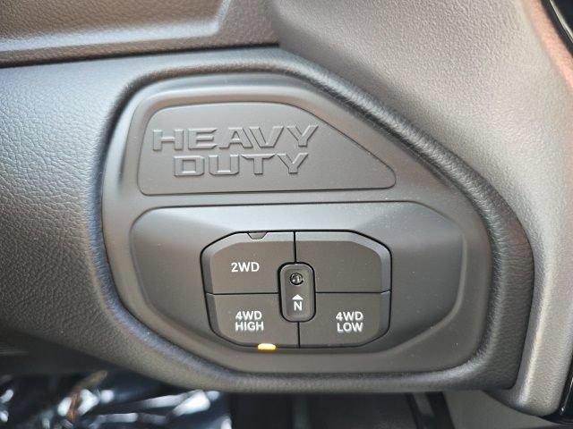 New 2026 RAM 2500 Laramie AWD/4WD image 18