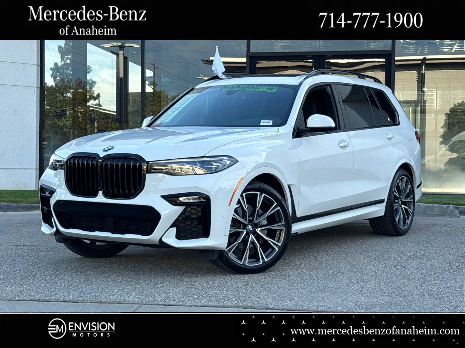 Used 2022 BMW X7 xDrive40i w/ M Sport Package AWD/4WD image 1