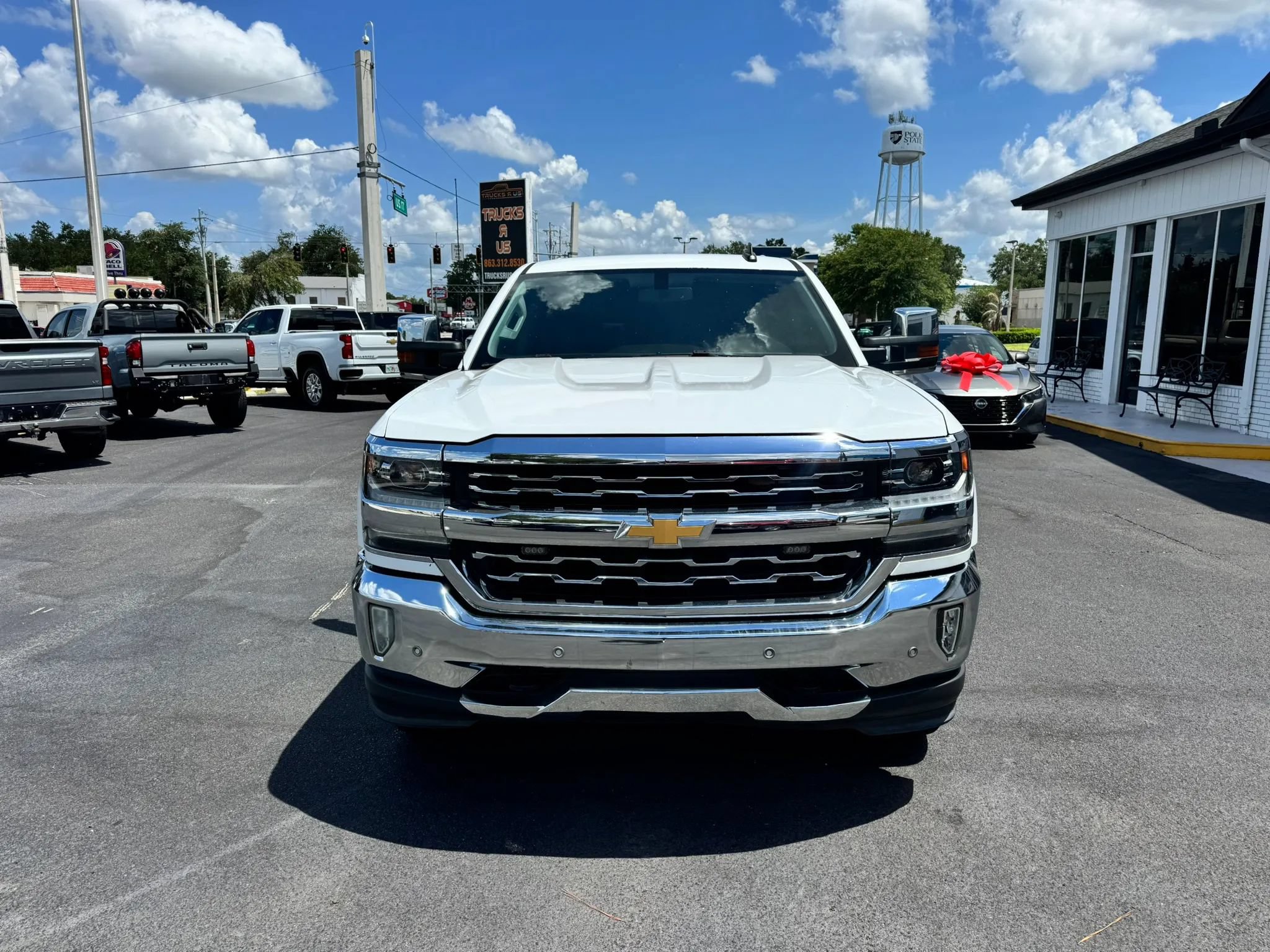 Used 2018 Chevrolet Silverado 1500 LTZ w/ LTZ Plus Package AWD/4WD image 5