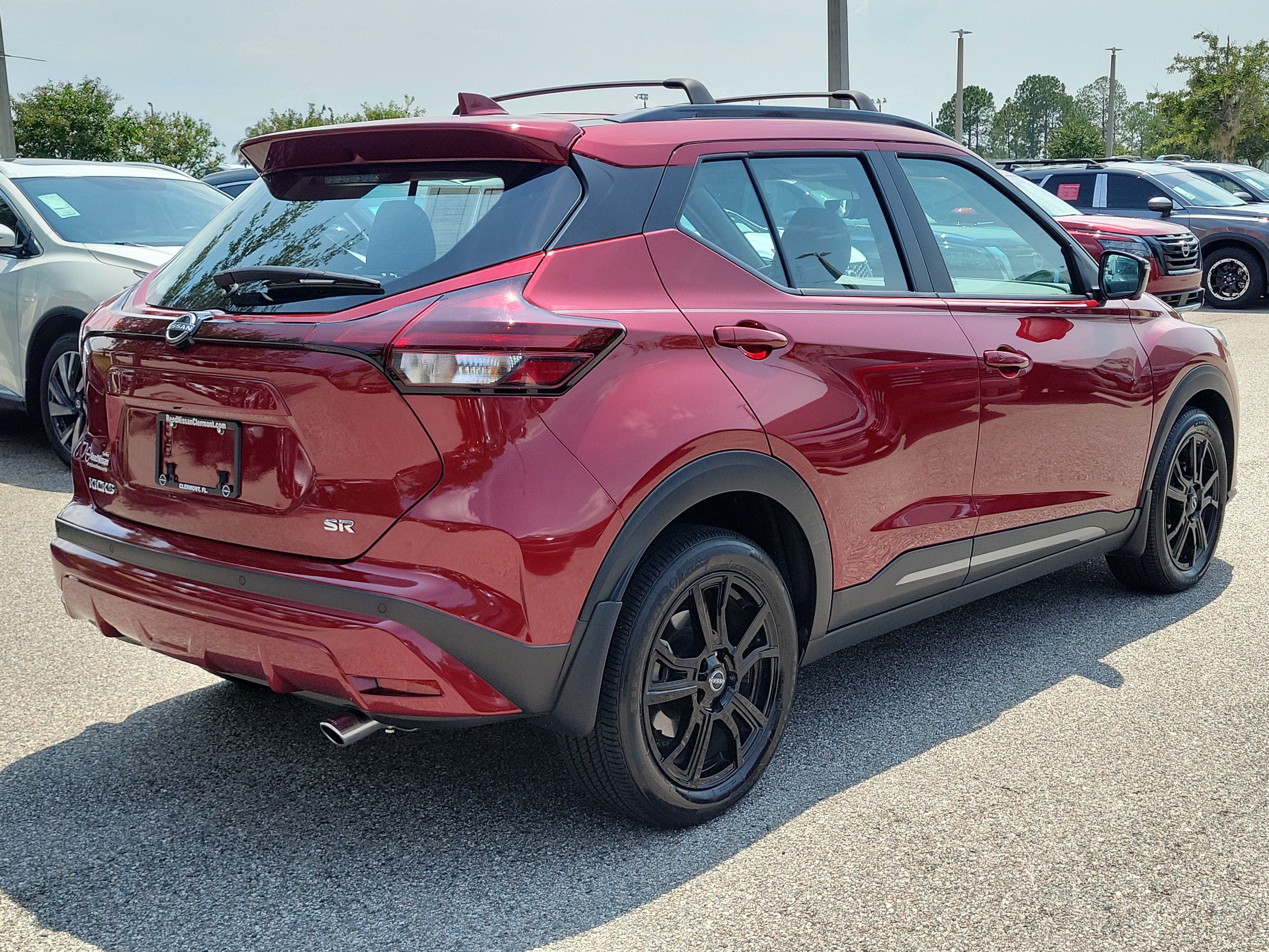 Certified 2024 Nissan Kicks SR w/ SR Premium Package FWD image 5