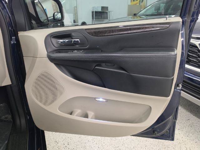 Used 2017 Dodge Grand Caravan SE w/ Power Window Group FWD image 26