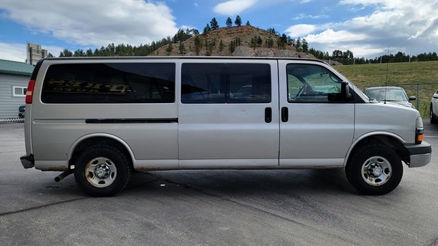 Used 2007 Chevrolet Express 3500 Extended Passenger w/ LT Preferred Equipment Group RWD image 4