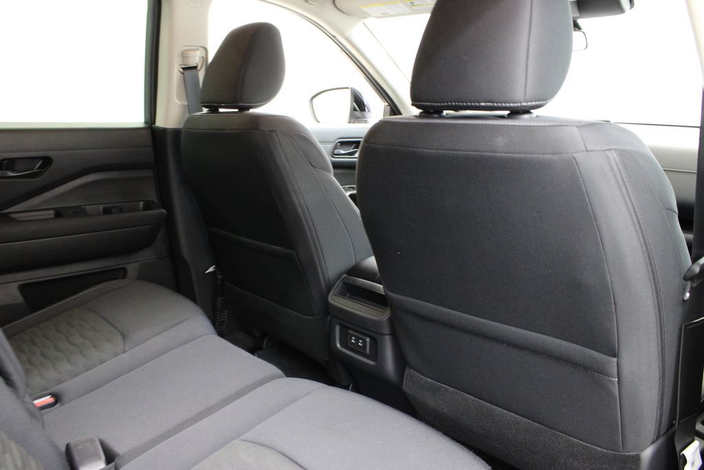 Used 2026 Nissan Pathfinder SV FWD image 20
