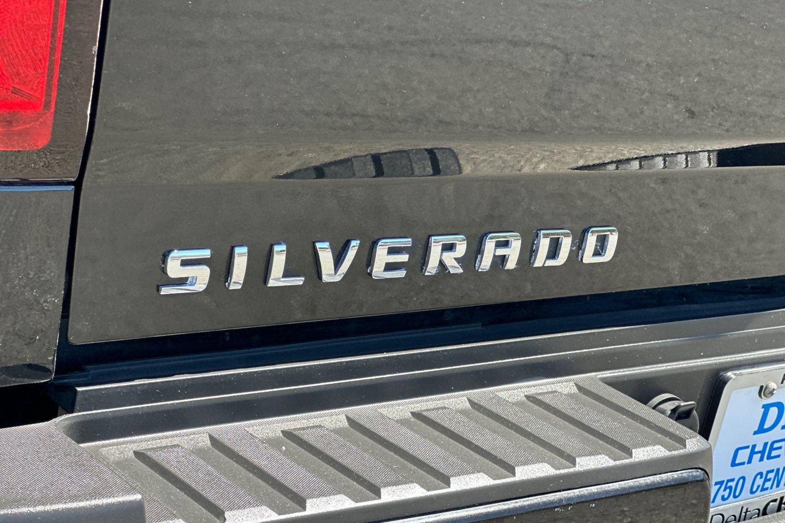 Used 2018 Chevrolet Silverado 3500 High Country w/ Duramax Plus Package AWD/4WD image 25