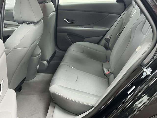 New 2026 Hyundai Elantra SE image 12