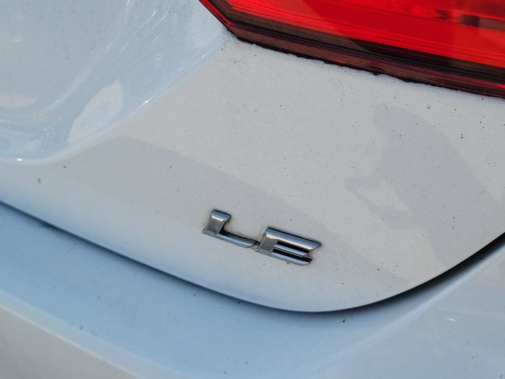 Used 2019 Toyota Camry LE FWD image 8