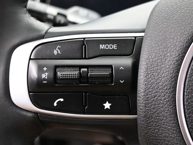 Used 2025 Kia Sportage SX image 17