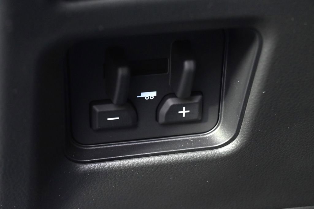 Used 2025 Lexus LX 700h Overtrail w/ Accessory Package (Z1) AWD/4WD image 27