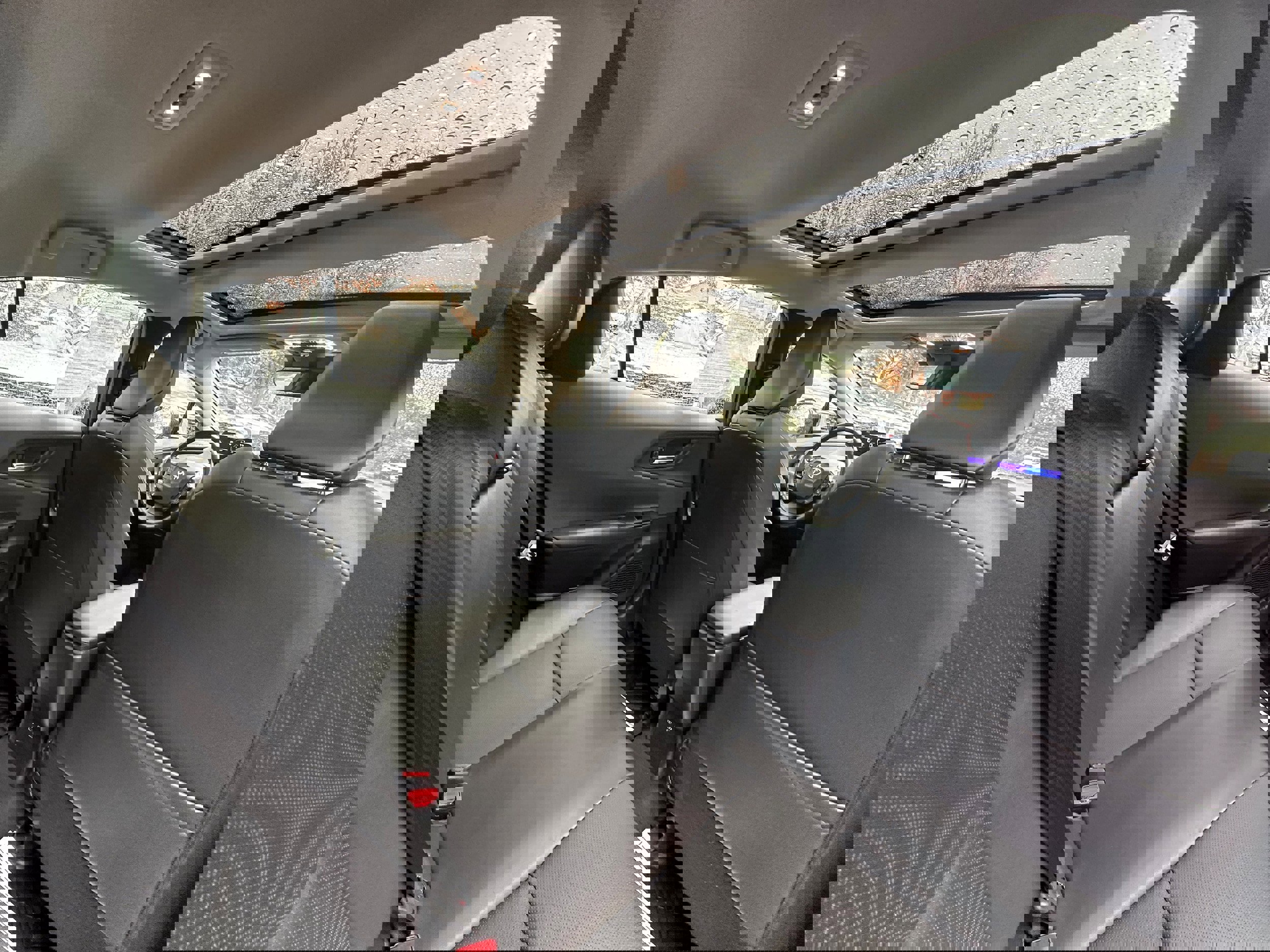 Used 2023 Toyota Prius LE image 17