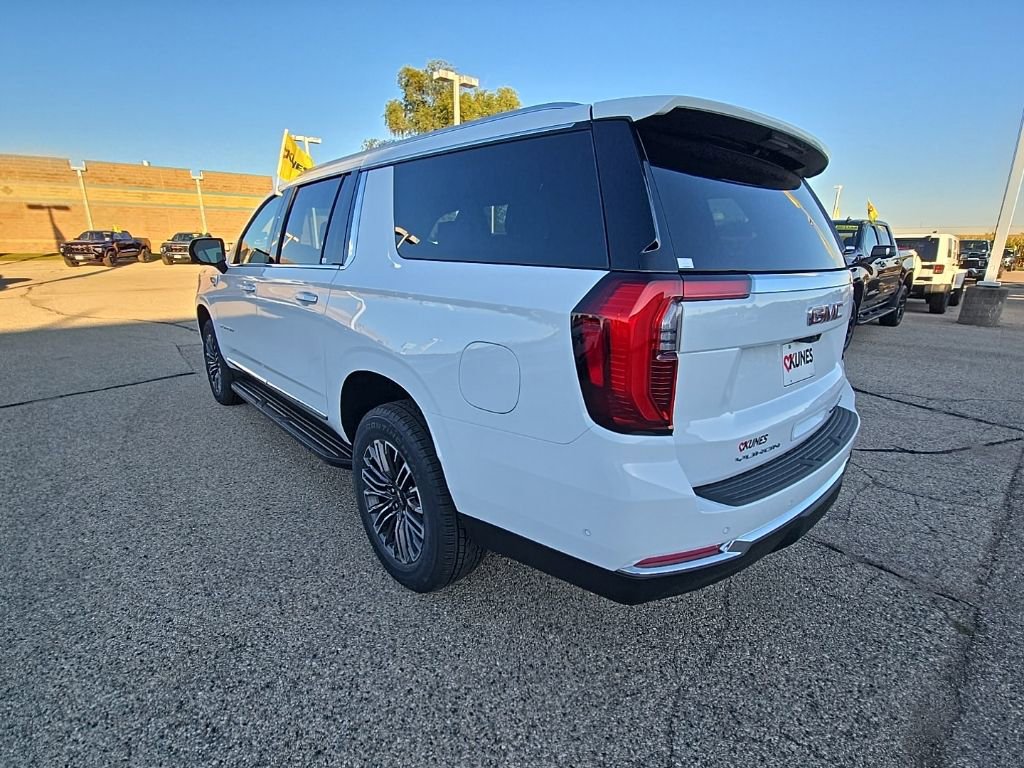 New 2026 GMC Yukon XL Elevation w/ Elevation Premium Package image 9