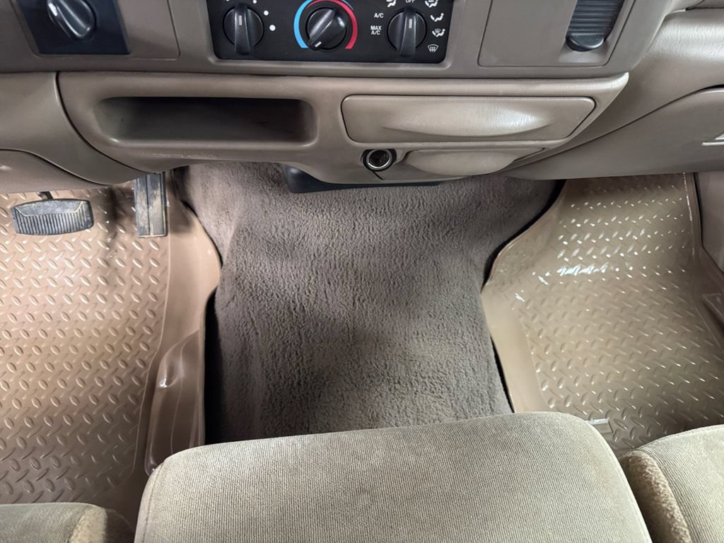 Used 2000 Ford F350 XLT AWD/4WD image 15