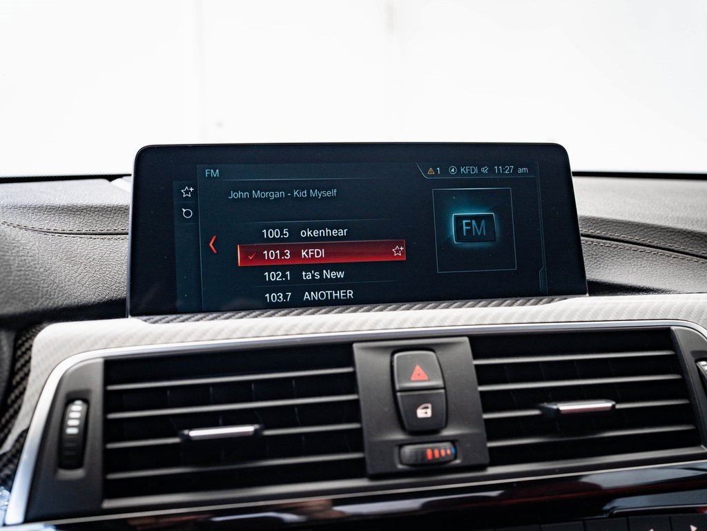 Used 2018 BMW M4 Convertible image 34