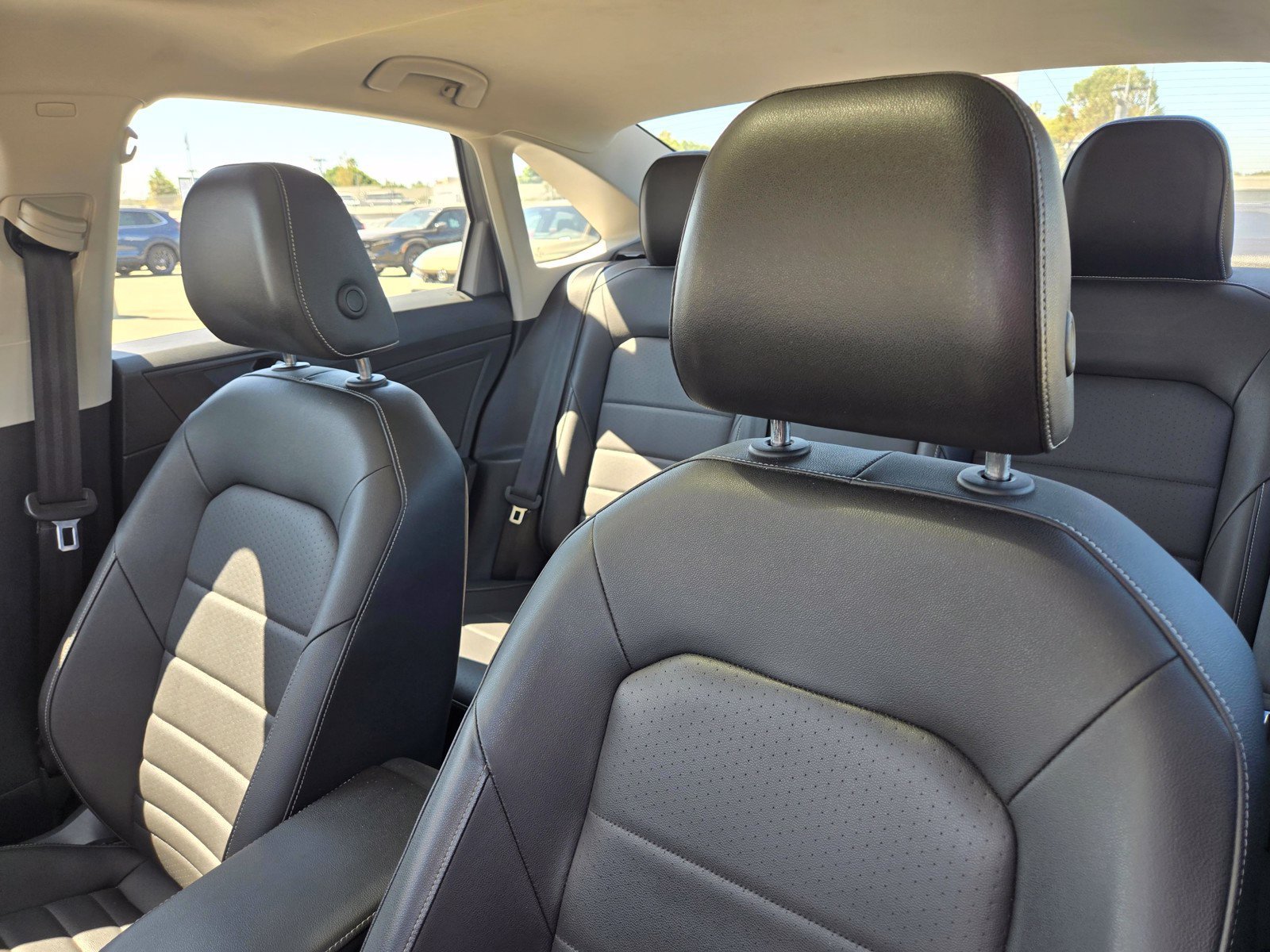 Used 2024 Volkswagen Jetta SE FWD image 13