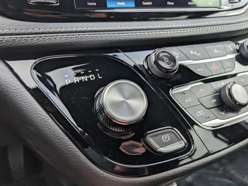 New 2026 Chrysler Pacifica Select w/ S Appearance Package image 27