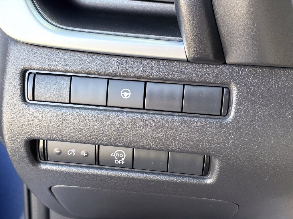 Used 2023 Nissan Rogue SV FWD image 22