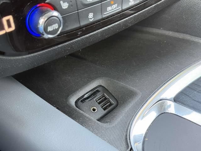 Used 2020 Buick Enclave Essence FWD image 29