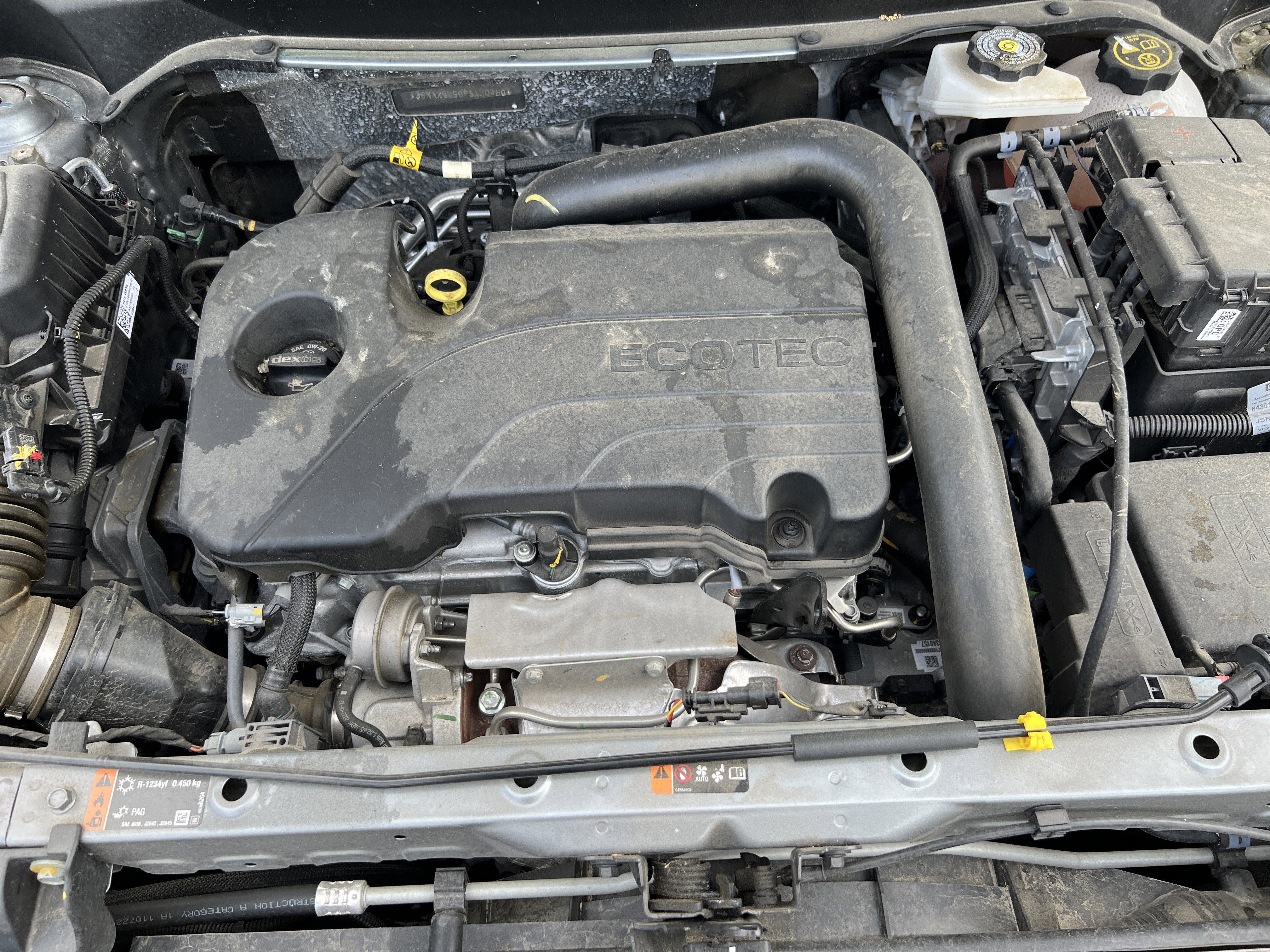 Used 2023 Chevrolet Equinox RS w/ RS Leather Package FWD image 32