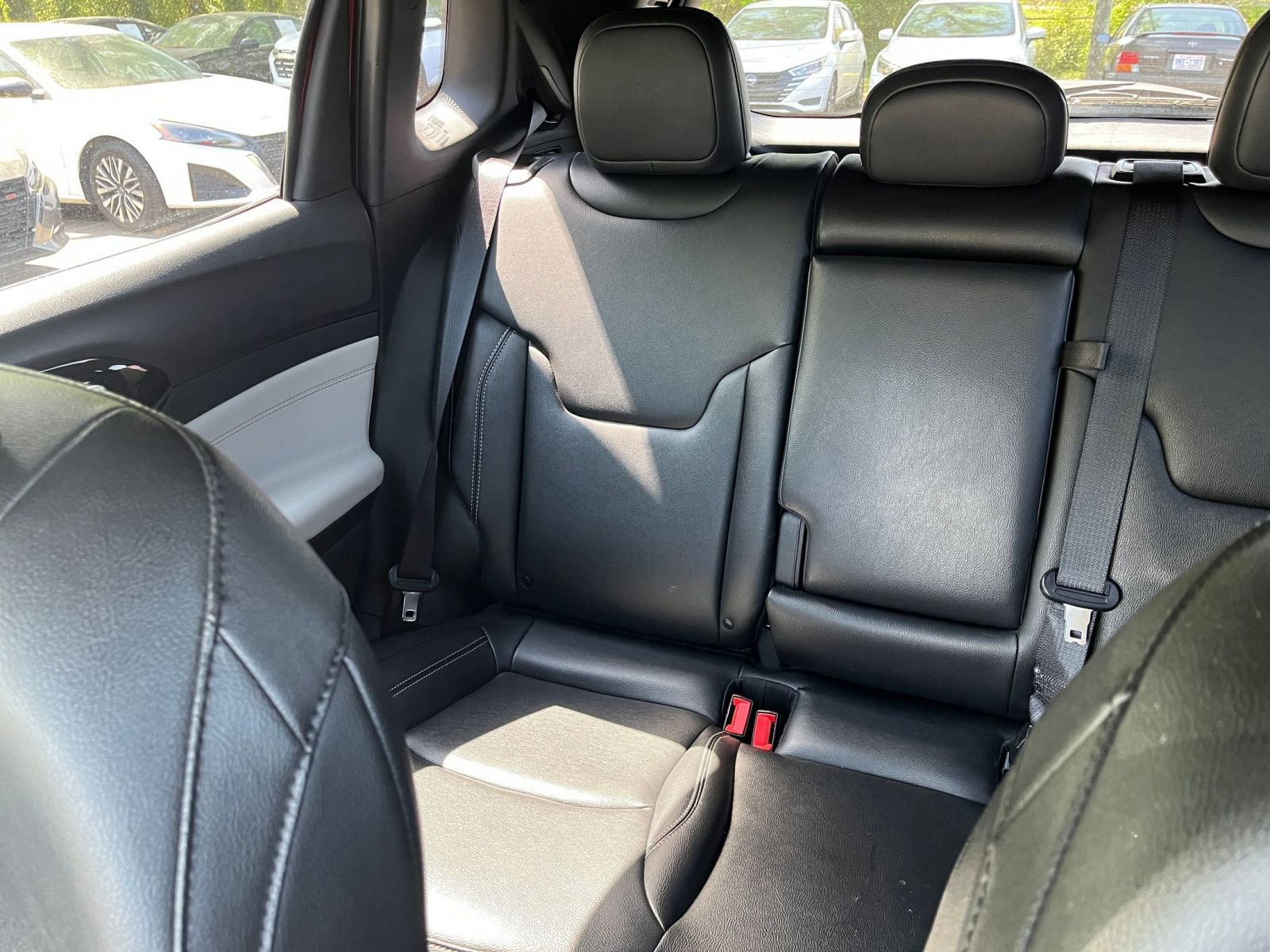 Used 2025 Jeep Compass Limited image 40