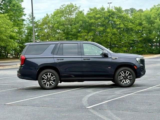 Used 2023 GMC Yukon AT4 w/ Technology Package AWD/4WD image 9