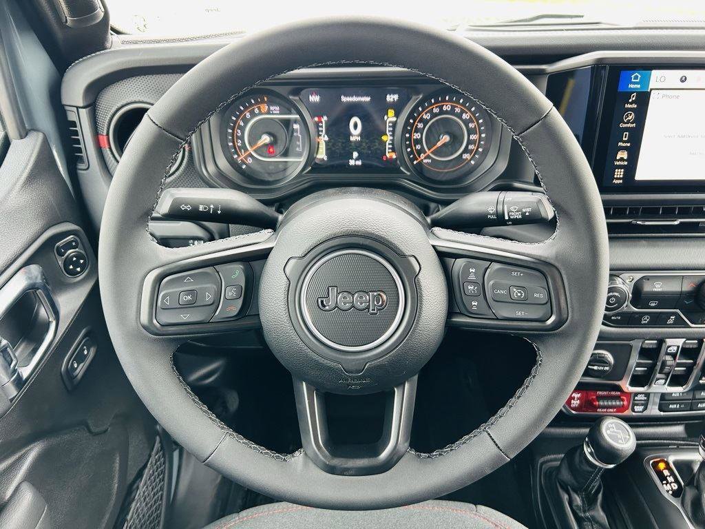 New 2025 Jeep Gladiator Rubicon image 13