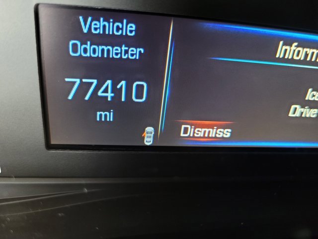 Used 2018 Cadillac XT5 Luxury w/ Driver Awareness Package image 3