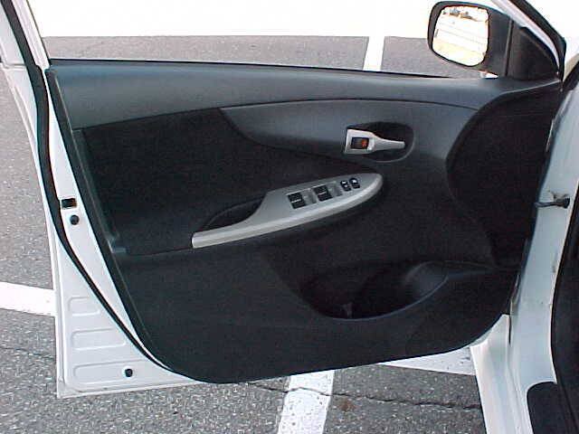 Used 2012 Toyota Corolla S FWD image 21