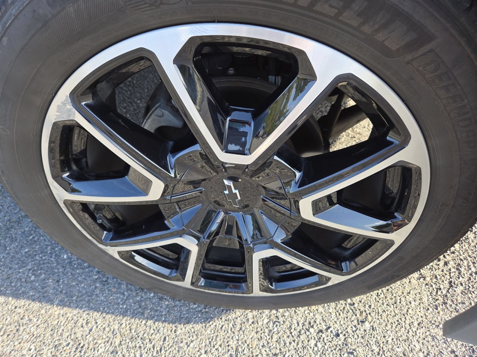 Used 2018 Chevrolet Suburban Premier AWD/4WD image 16
