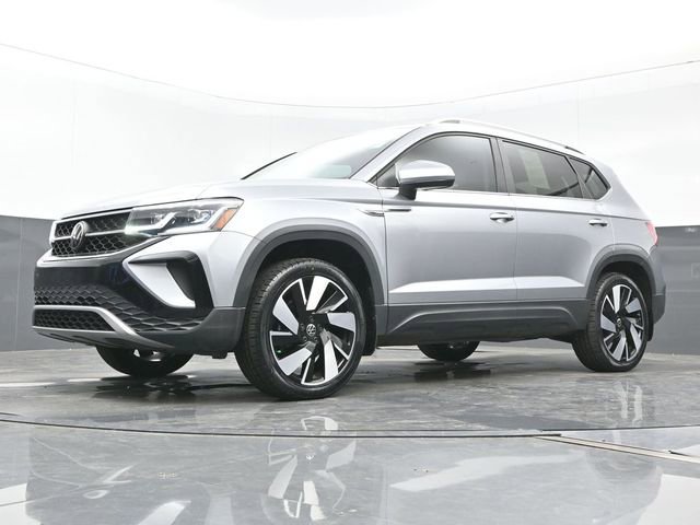 Used 2024 Volkswagen Taos SEL image 23