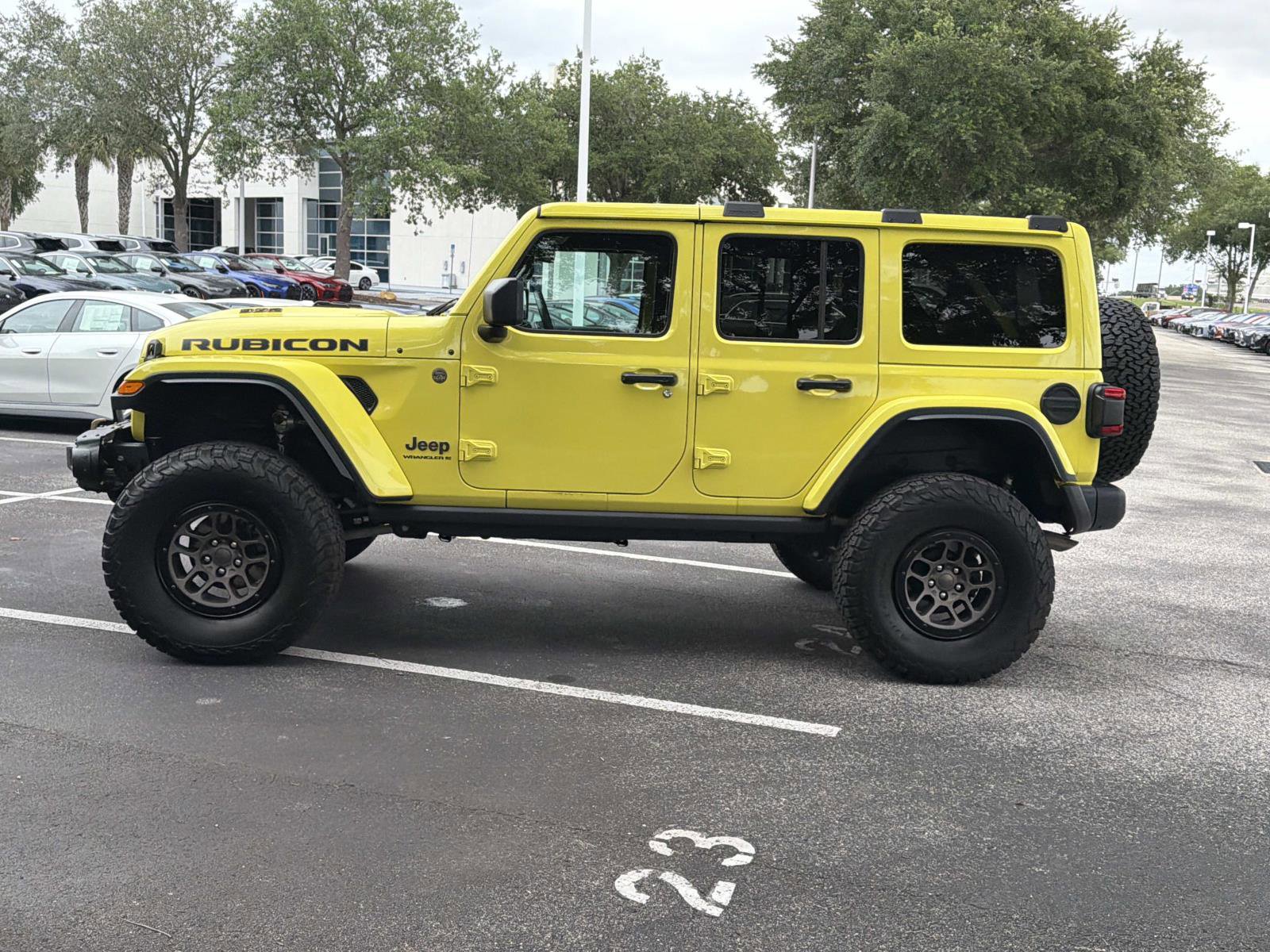 Used 2023 Jeep Wrangler Unlimited Rubicon 392 w/ Xtreme Recon 35" Tire Package AWD/4WD image 7