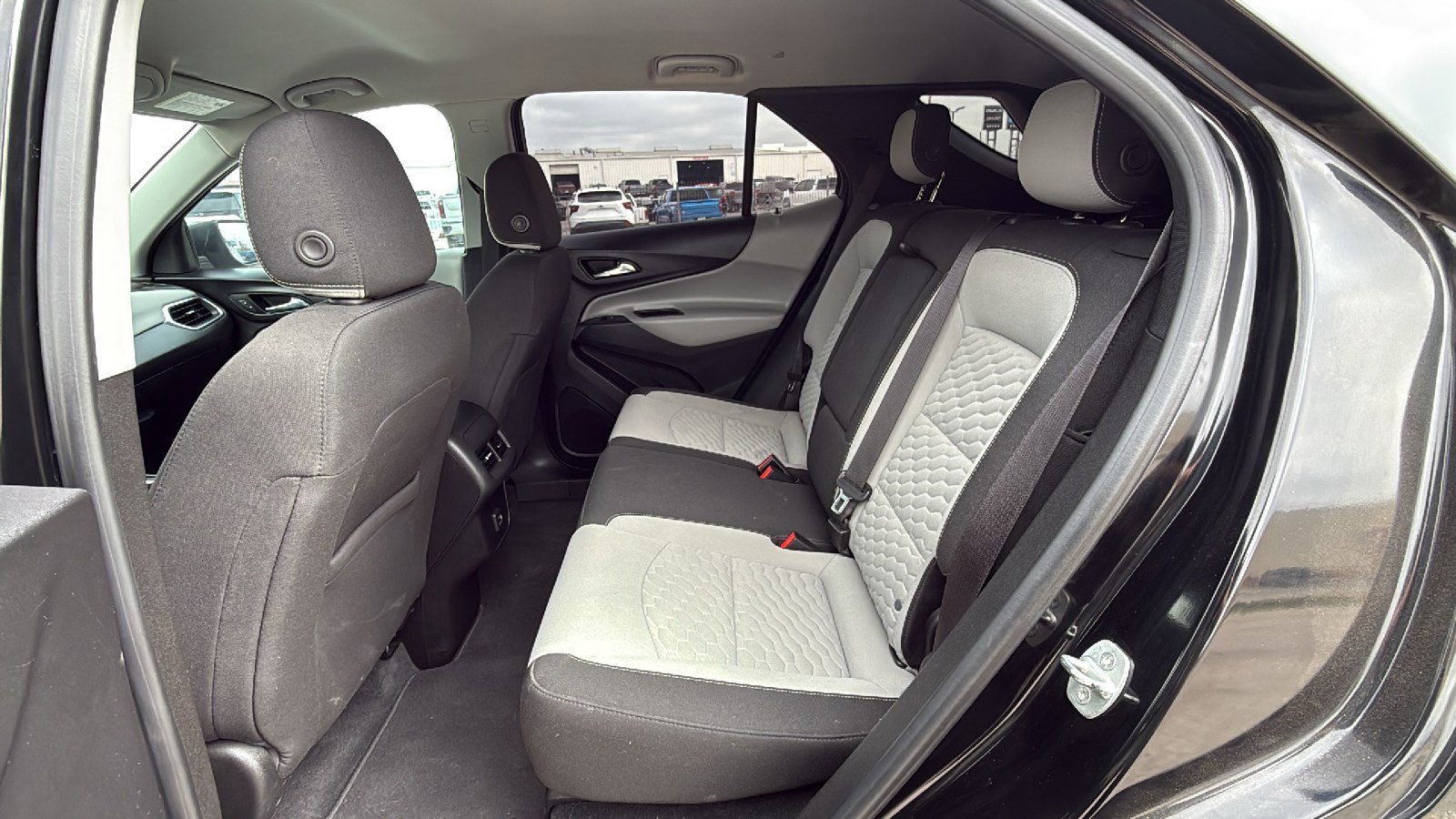 Used 2020 Chevrolet Equinox LS w/ LS Convenience Package image 14