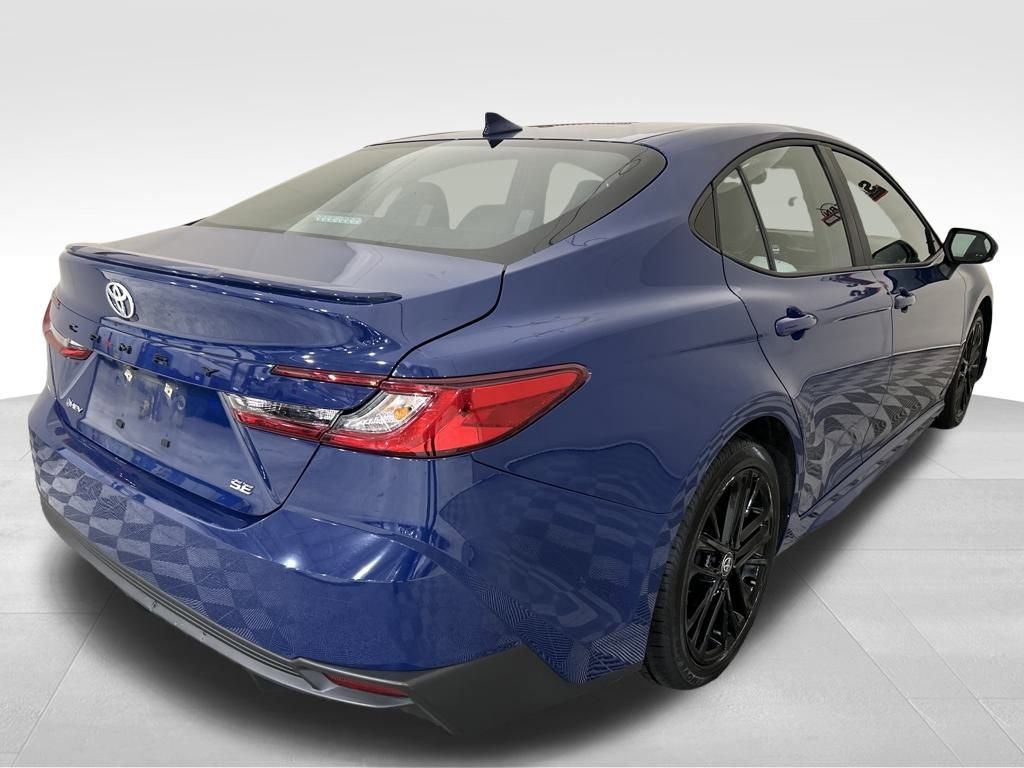 Used 2025 Toyota Camry SE image 5