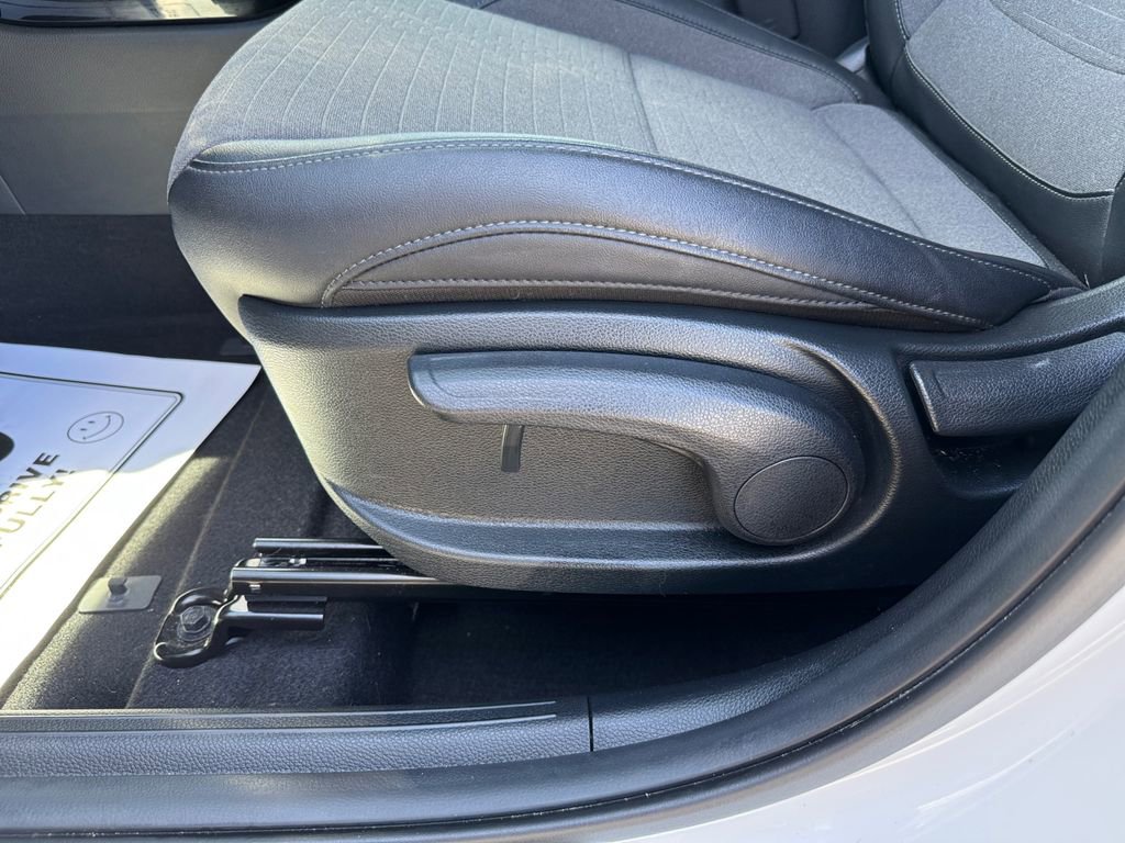 Used 2023 Kia Seltos S w/ Navigation Package FWD image 25