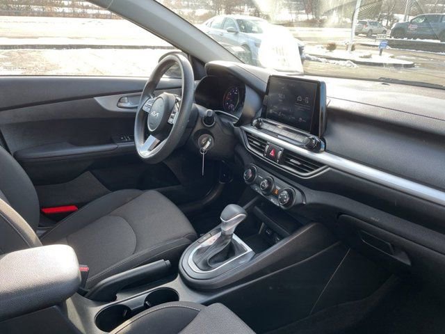 Used 2023 Kia Forte LXS image 8