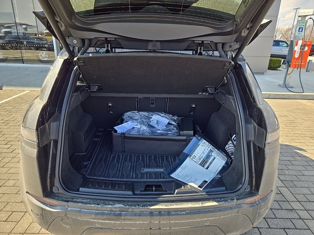 Used 2025 Land Rover Range Rover Evoque S image 16