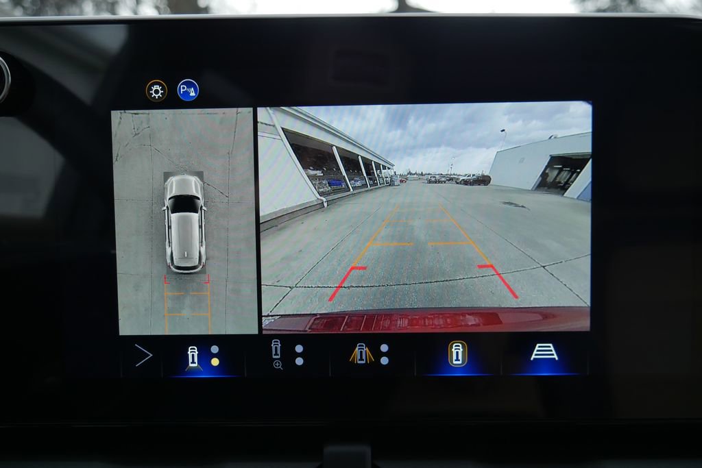 New 2026 Chevrolet Equinox ACTIV image 17