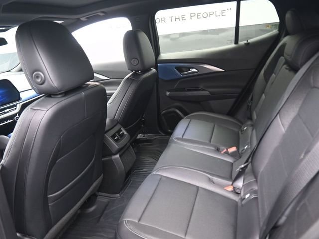 New 2025 Chevrolet Equinox EV LT image 9