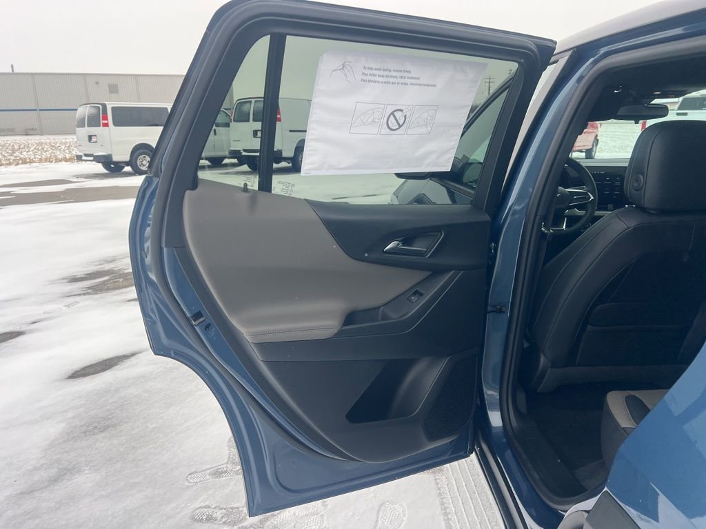 New 2026 Chevrolet Equinox LT w/ Convenience Package II image 37