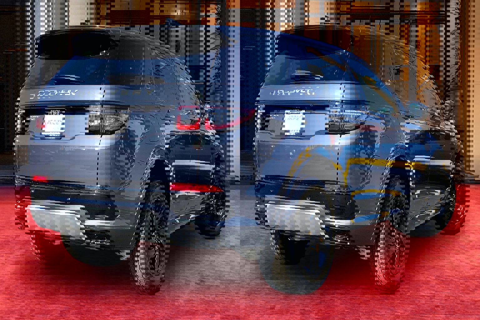 Used 2024 Land Rover Discovery Sport S image 12